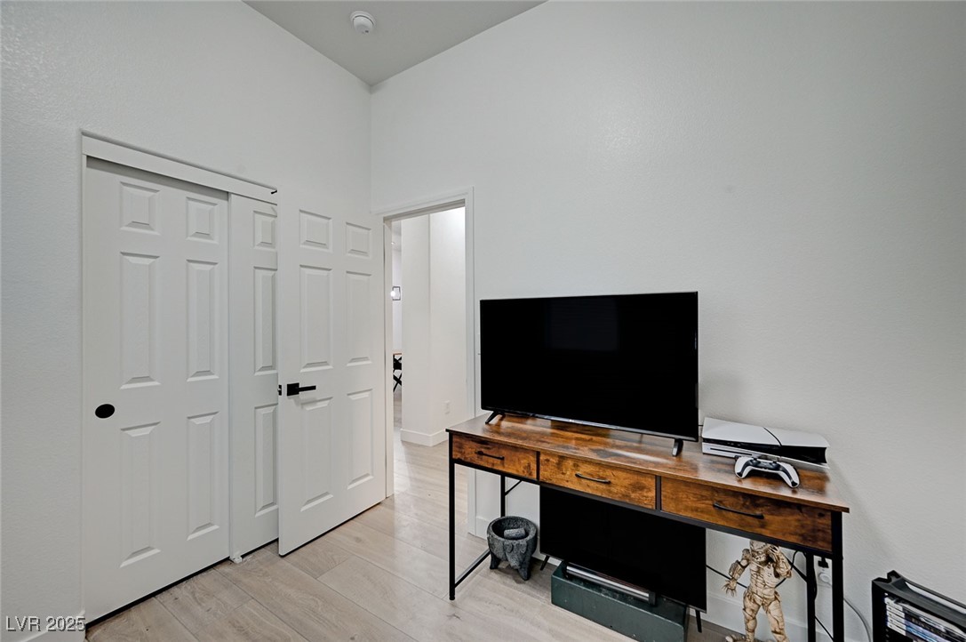 6077 Honeysuckle Ridge Street