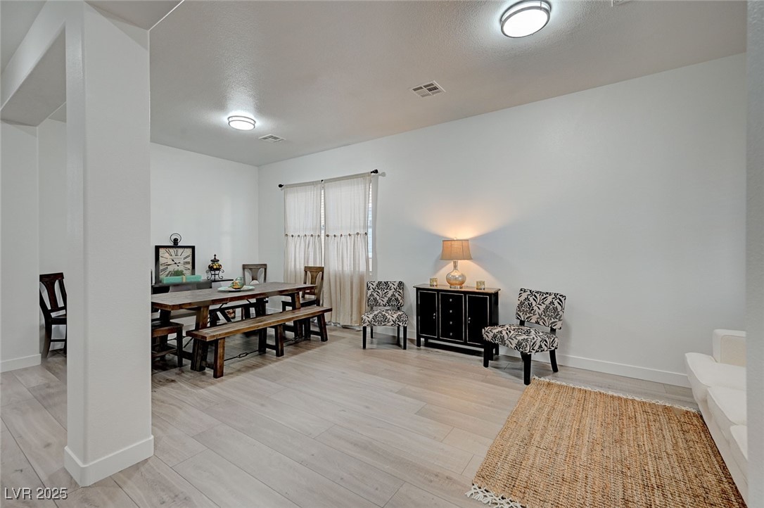 6077 Honeysuckle Ridge Street