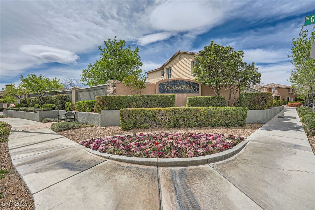 10808 Wallflower Avenue