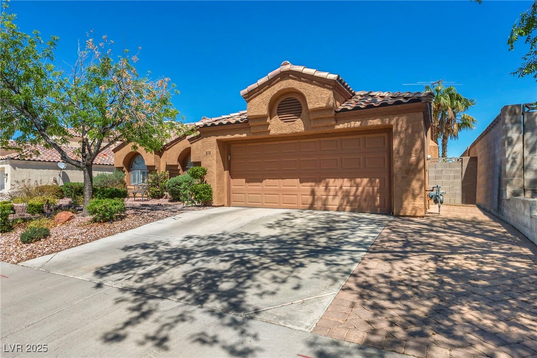 819 Arrowhead Trail