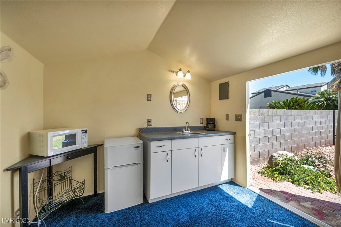 819 Arrowhead Trail