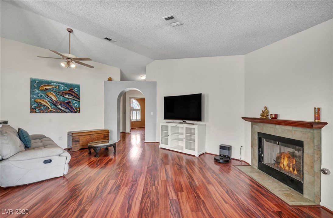 819 Arrowhead Trail