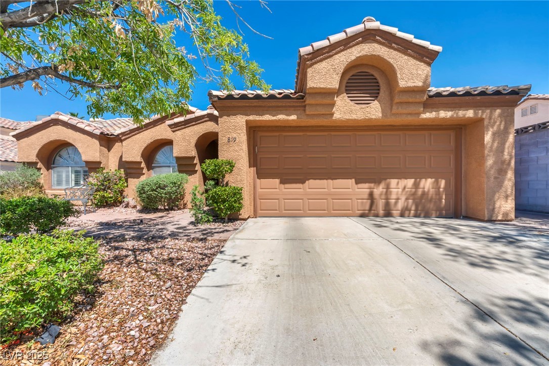 819 Arrowhead Trail