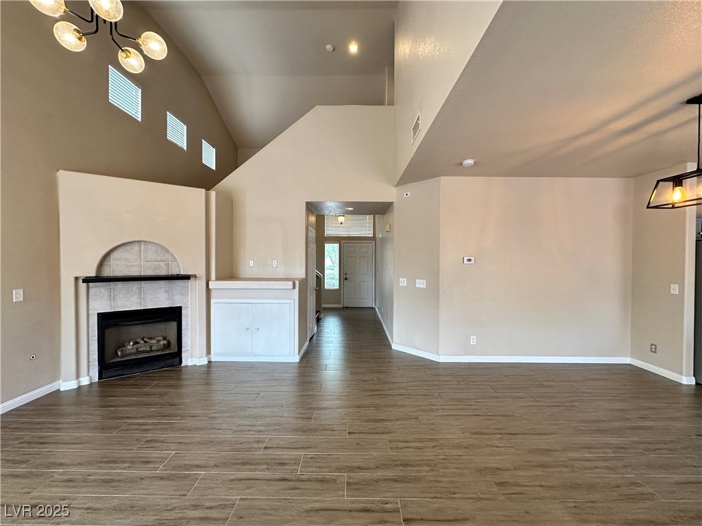 2024 Shining Feather Lane