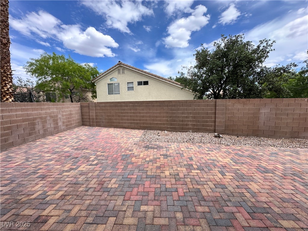 2024 Shining Feather Lane