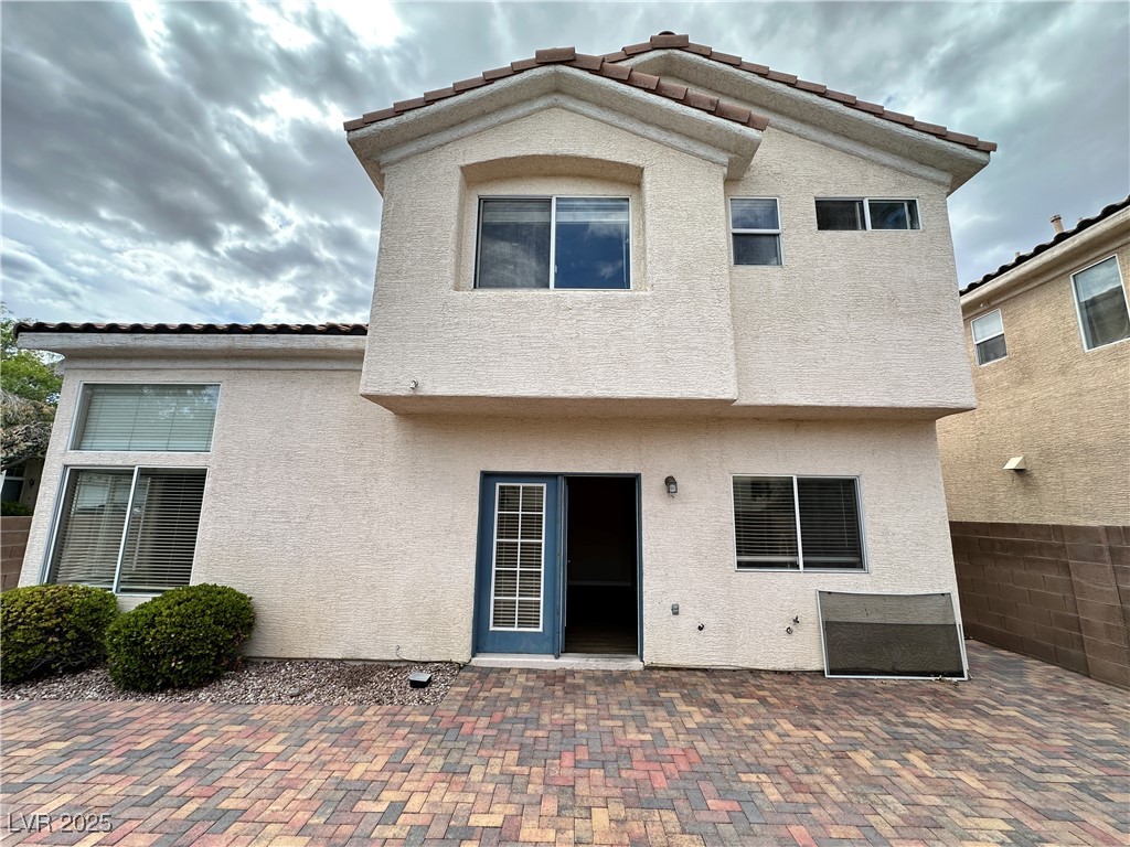 2024 Shining Feather Lane
