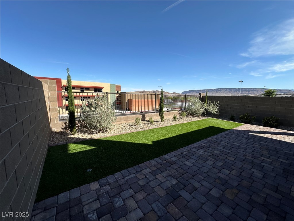 360 Wind Poppy Street