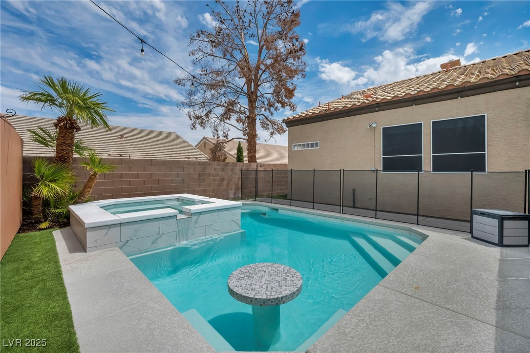 8252 Roselle Court