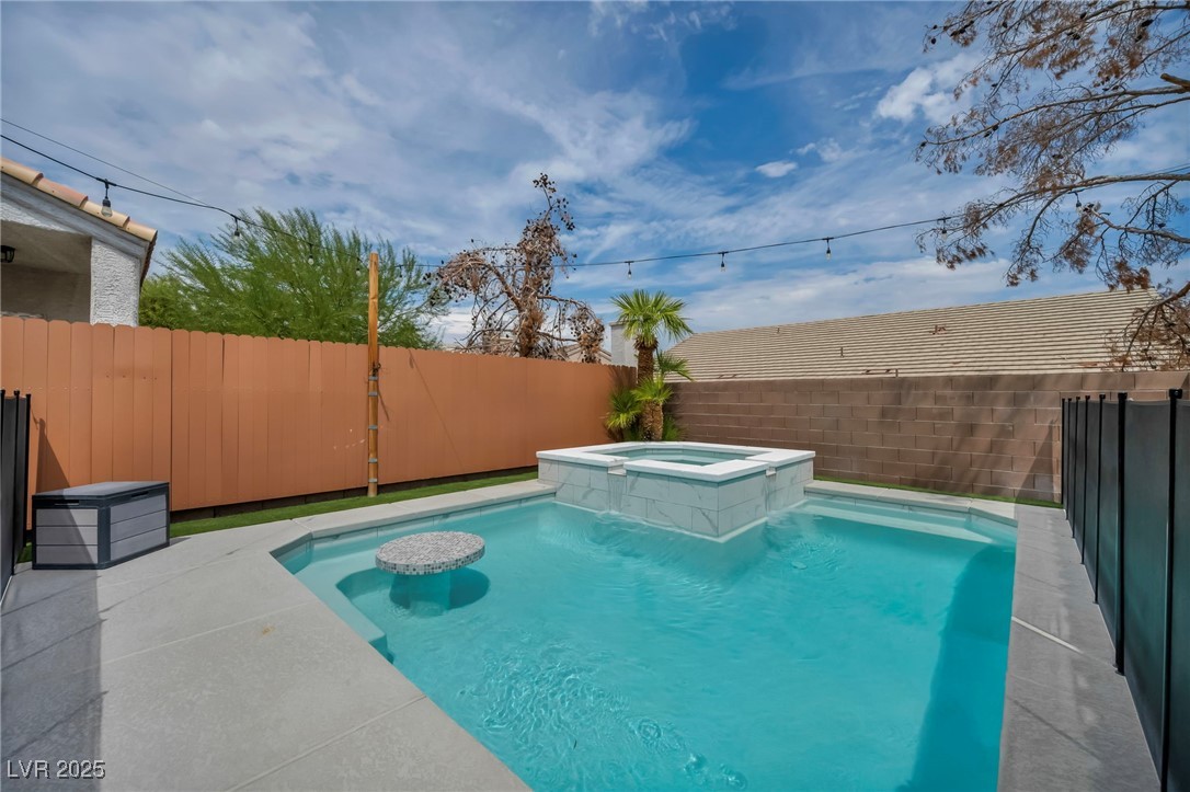 8252 Roselle Court