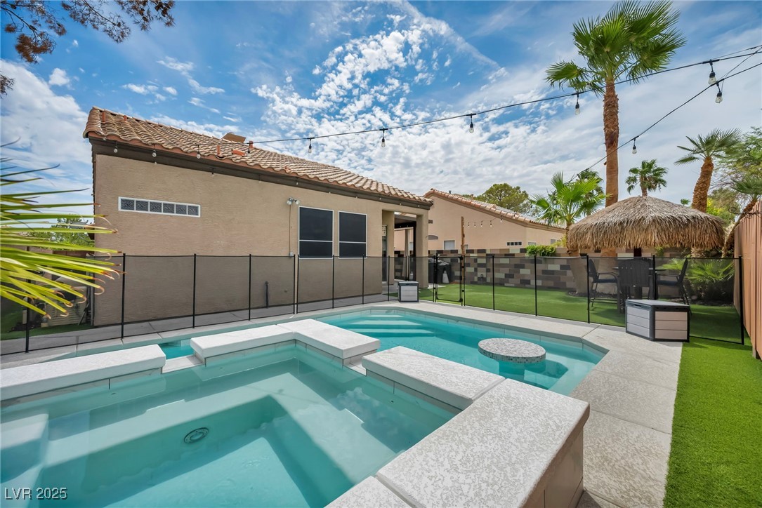 8252 Roselle Court