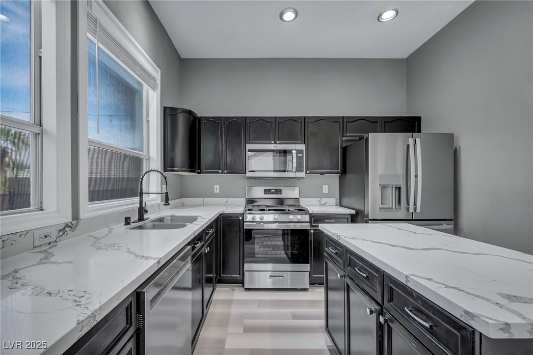 8252 Roselle Court