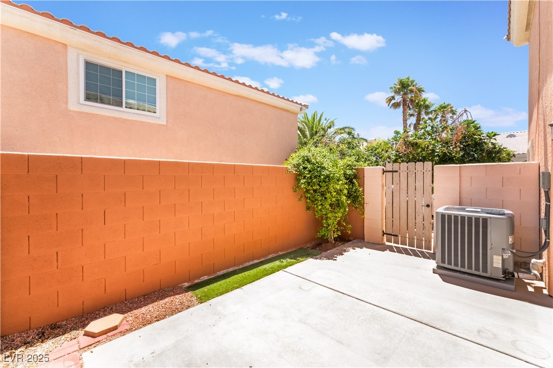 8448 Wandering Sun Avenue