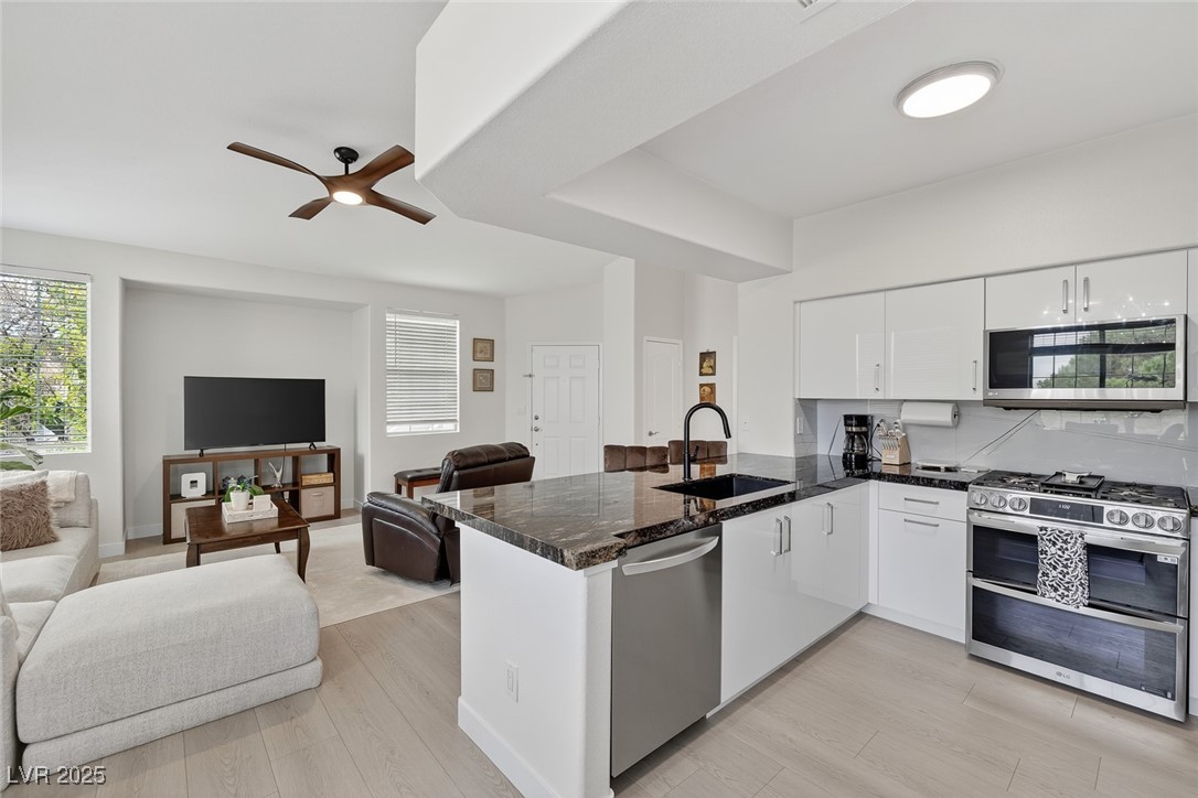 1704 Queen Victoria Street 203