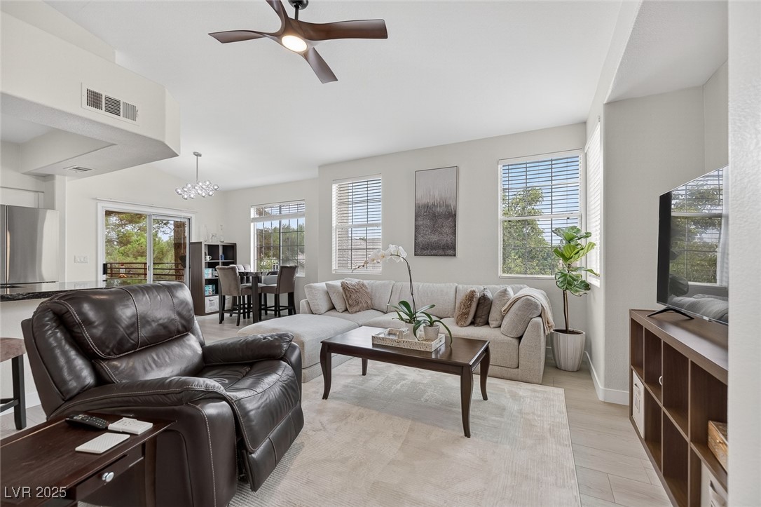 1704 Queen Victoria Street 203