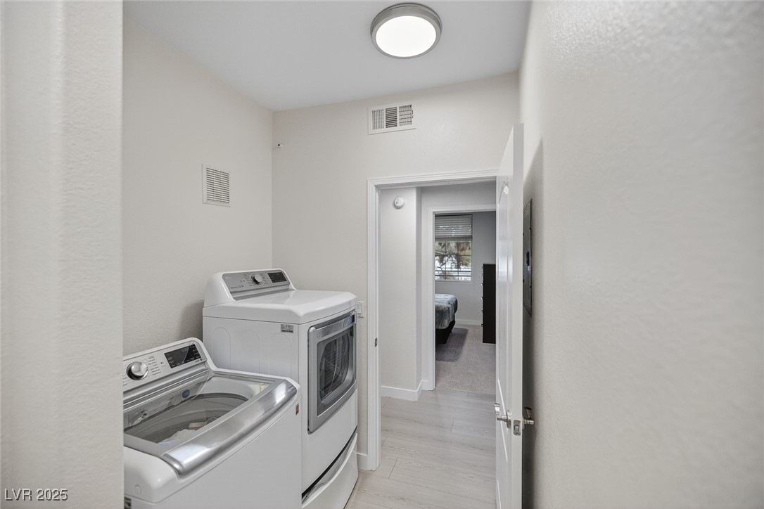 1704 Queen Victoria Street 203
