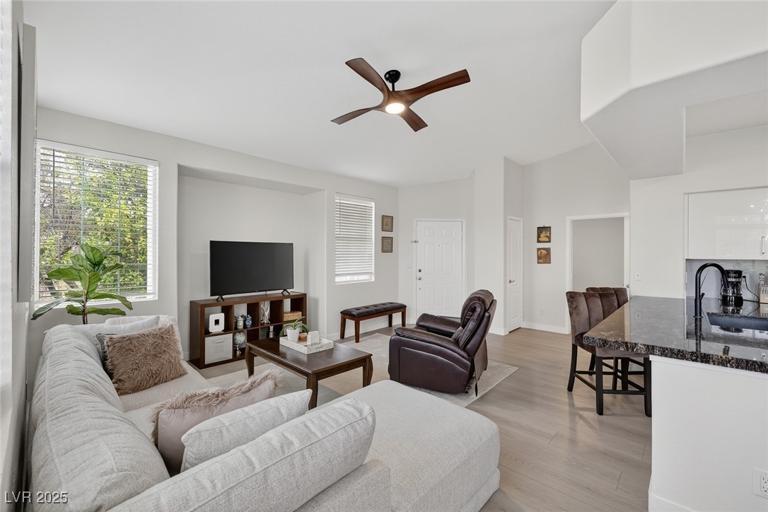 1704 Queen Victoria Street 203