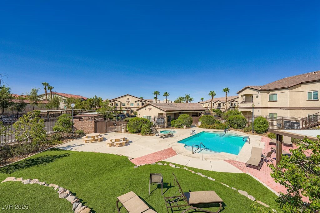 2291 West Horizon Ridge Parkway 10155