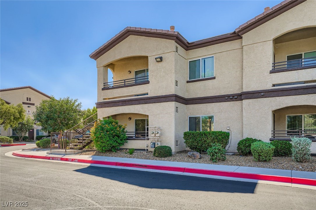 2291 West Horizon Ridge Parkway 10155