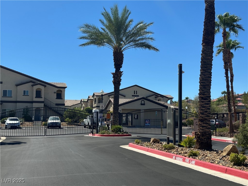 2291 West Horizon Ridge Parkway 10155