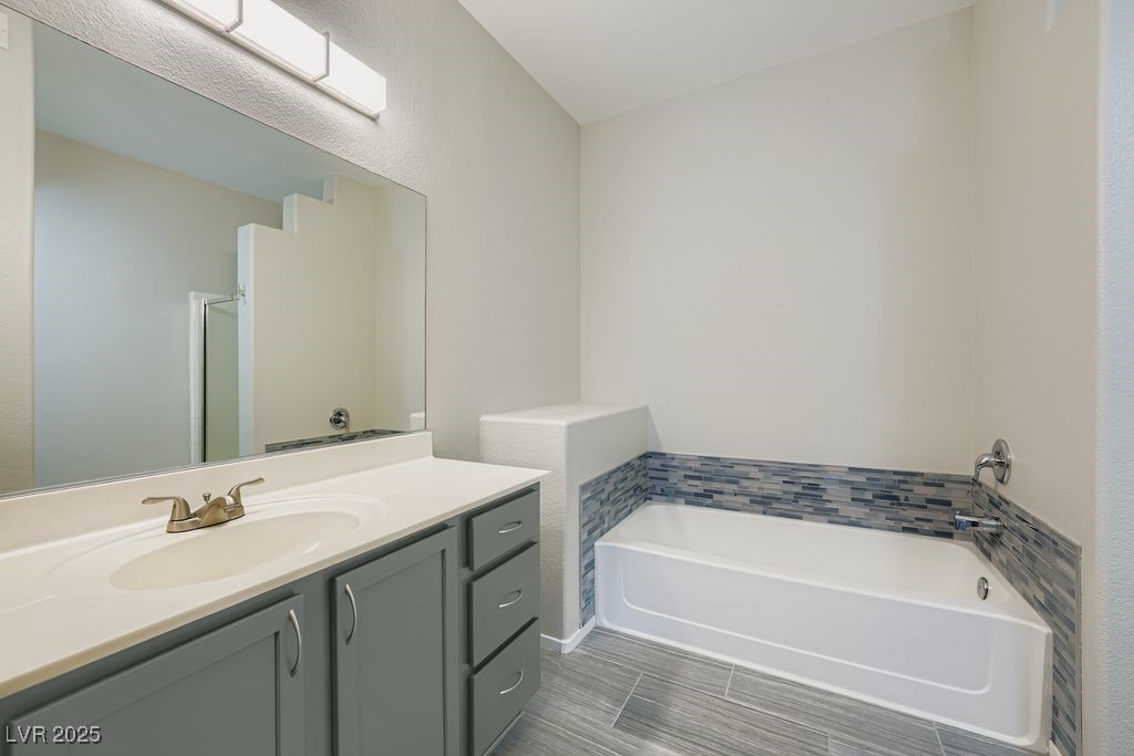 2291 West Horizon Ridge Parkway 10155