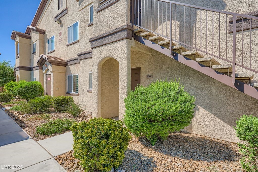 2291 West Horizon Ridge Parkway 10155