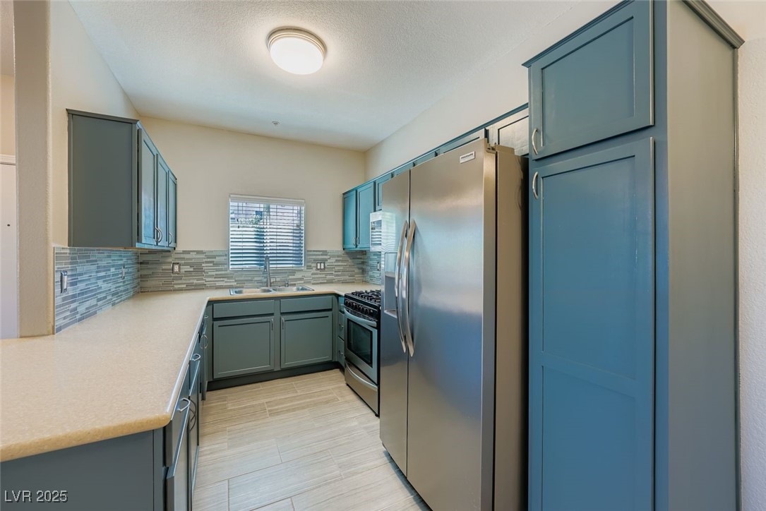 2291 West Horizon Ridge Parkway 10155