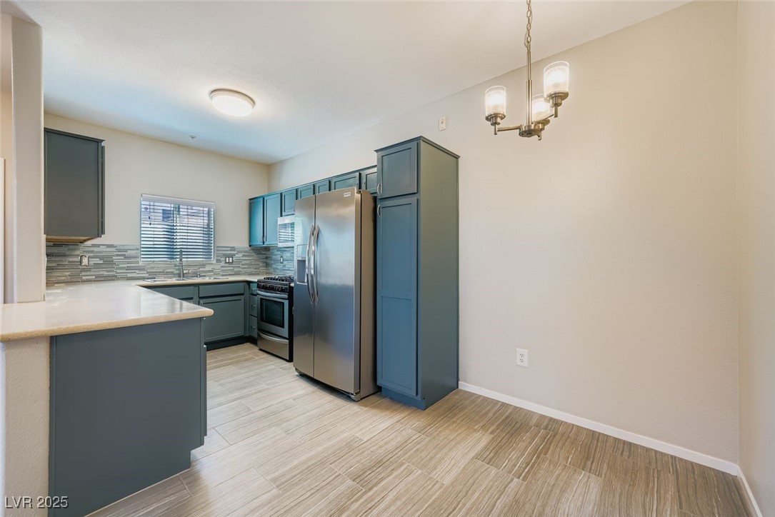 2291 West Horizon Ridge Parkway 10155