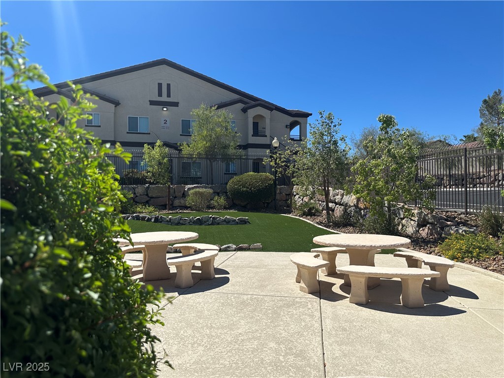 2291 West Horizon Ridge Parkway 10155