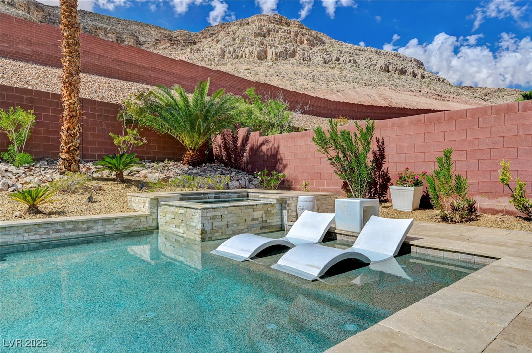 5671 Mesa Mountain Drive