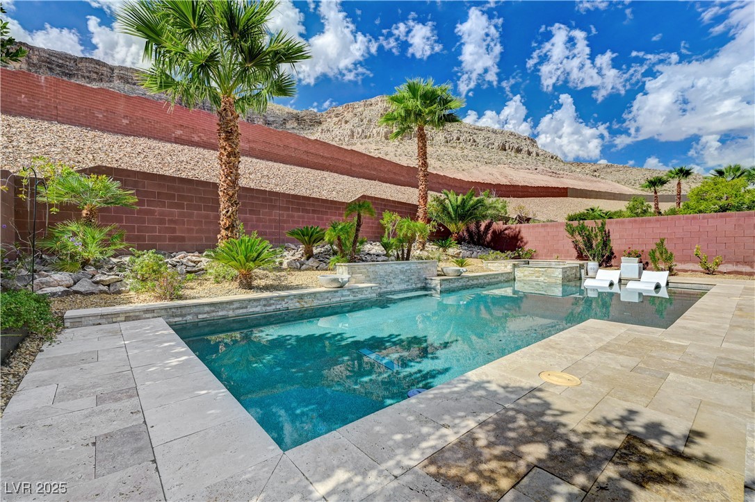 5671 Mesa Mountain Drive