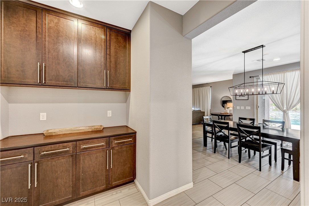 5671 Mesa Mountain Drive