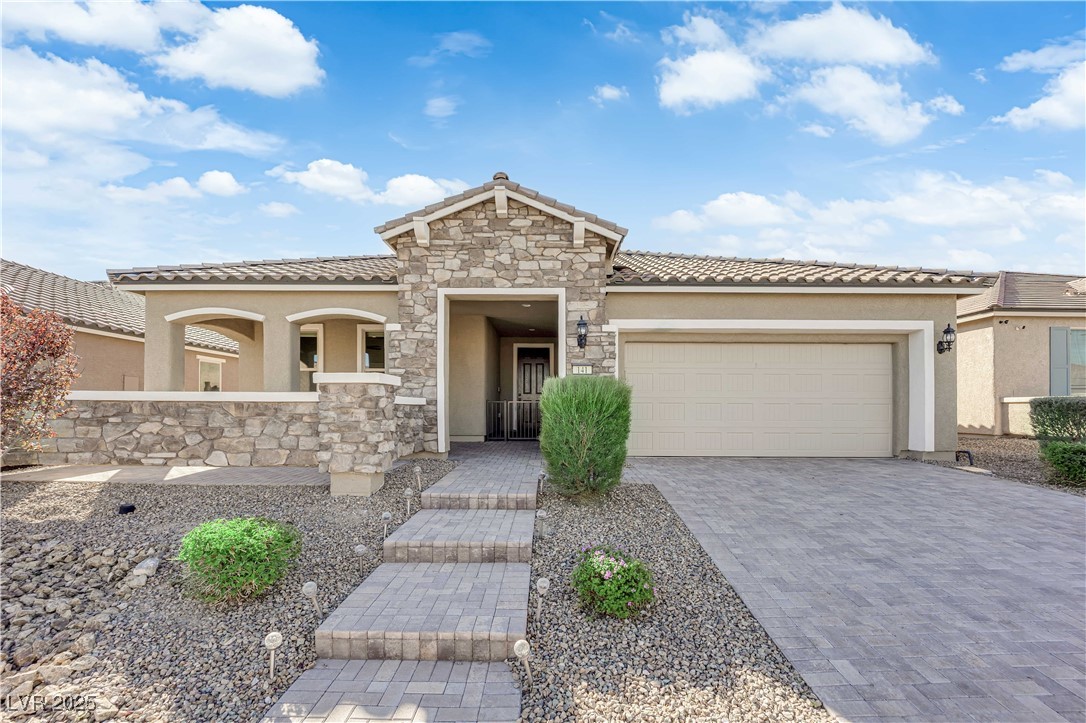 141 Outcrop Ridge Avenue