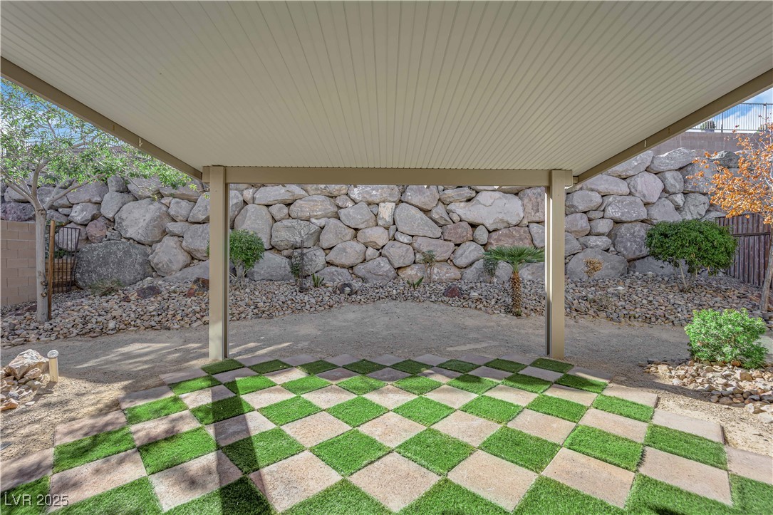 141 Outcrop Ridge Avenue