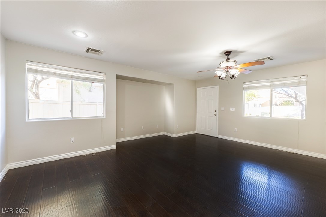 8177 Amphora Street