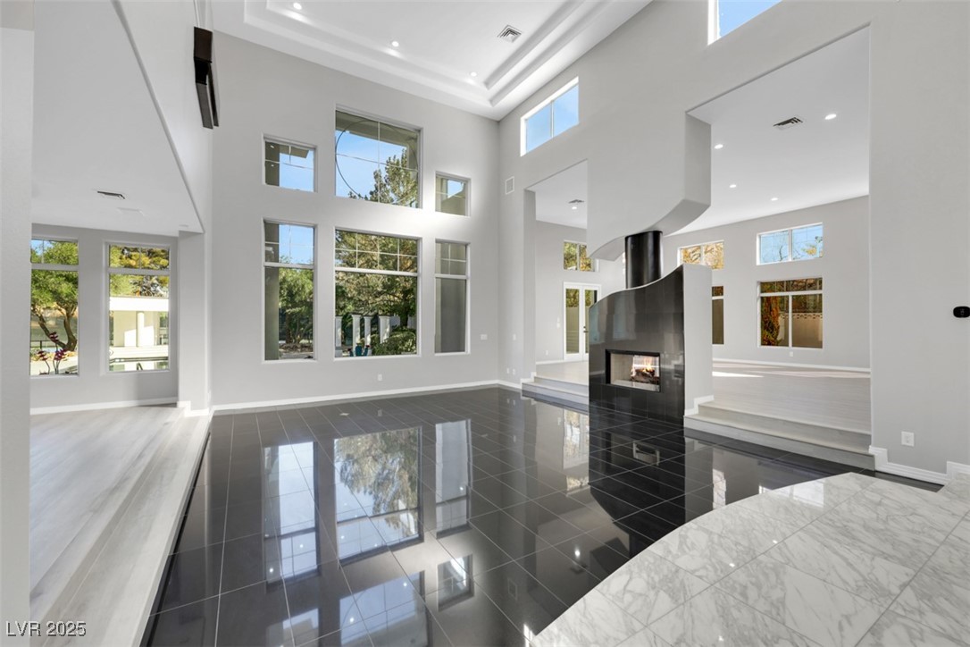 3860 Hildebrand Lane
