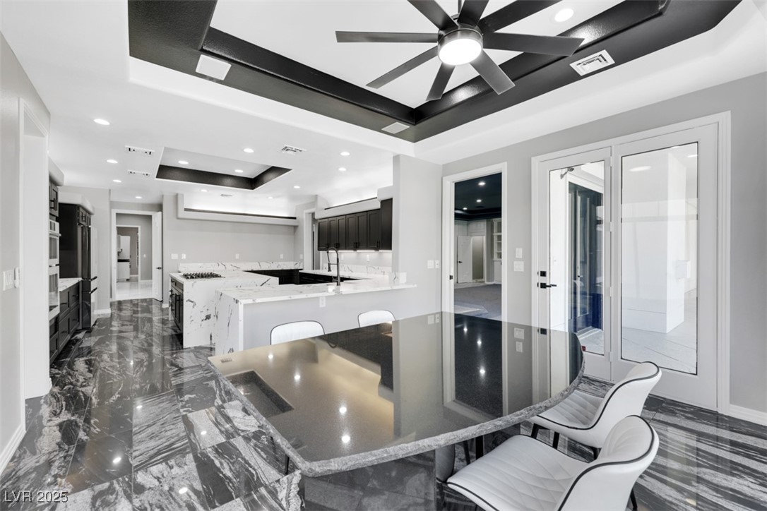 3860 Hildebrand Lane