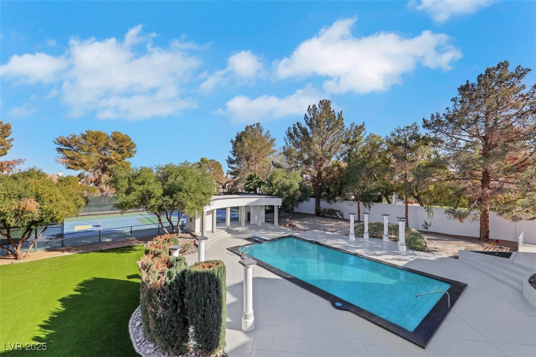 3860 Hildebrand Lane