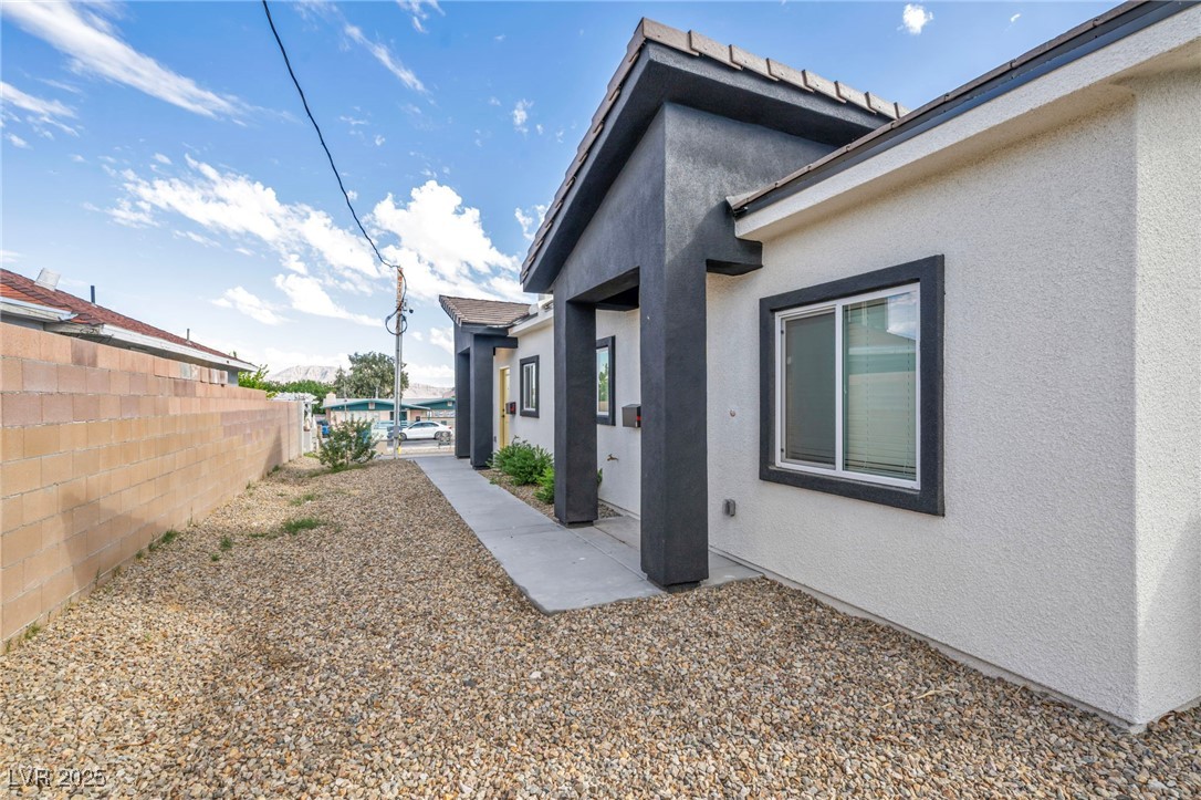 383 North 16th Street