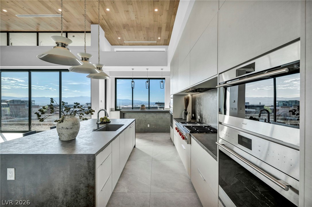 8 Cloudloft Court