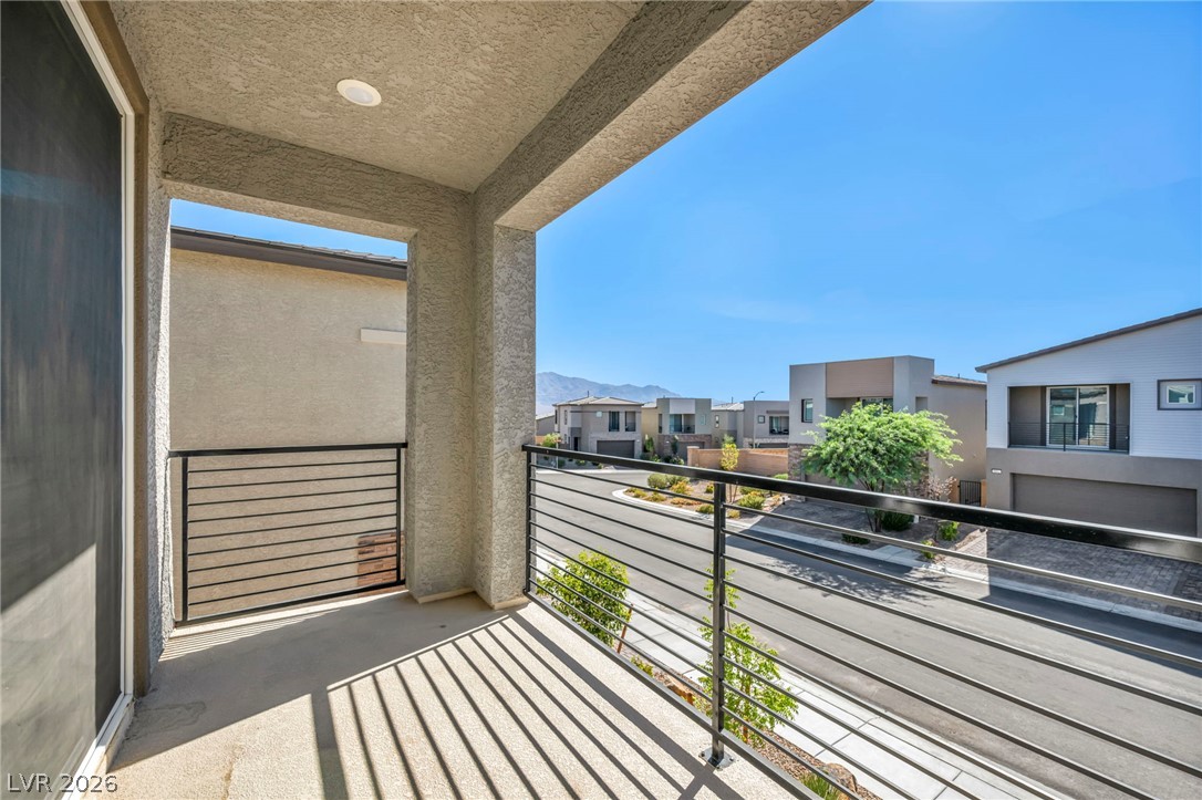 8843 Roadrunner Ravine Street