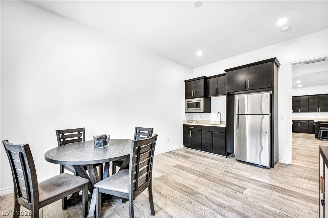 64 Reverie Heights Avenue