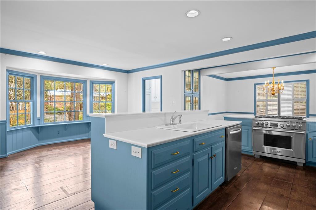 6255 Mountain Brook Lane