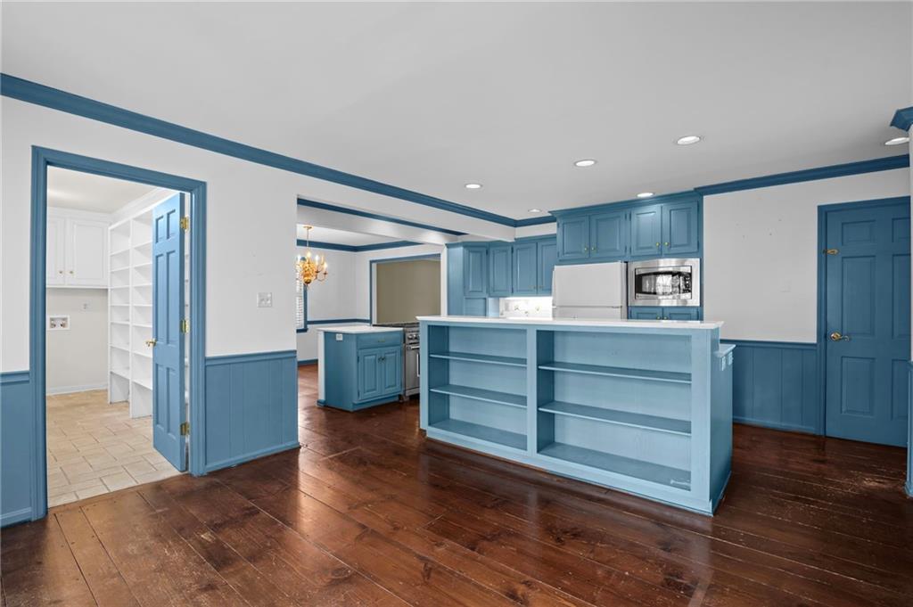 6255 Mountain Brook Lane