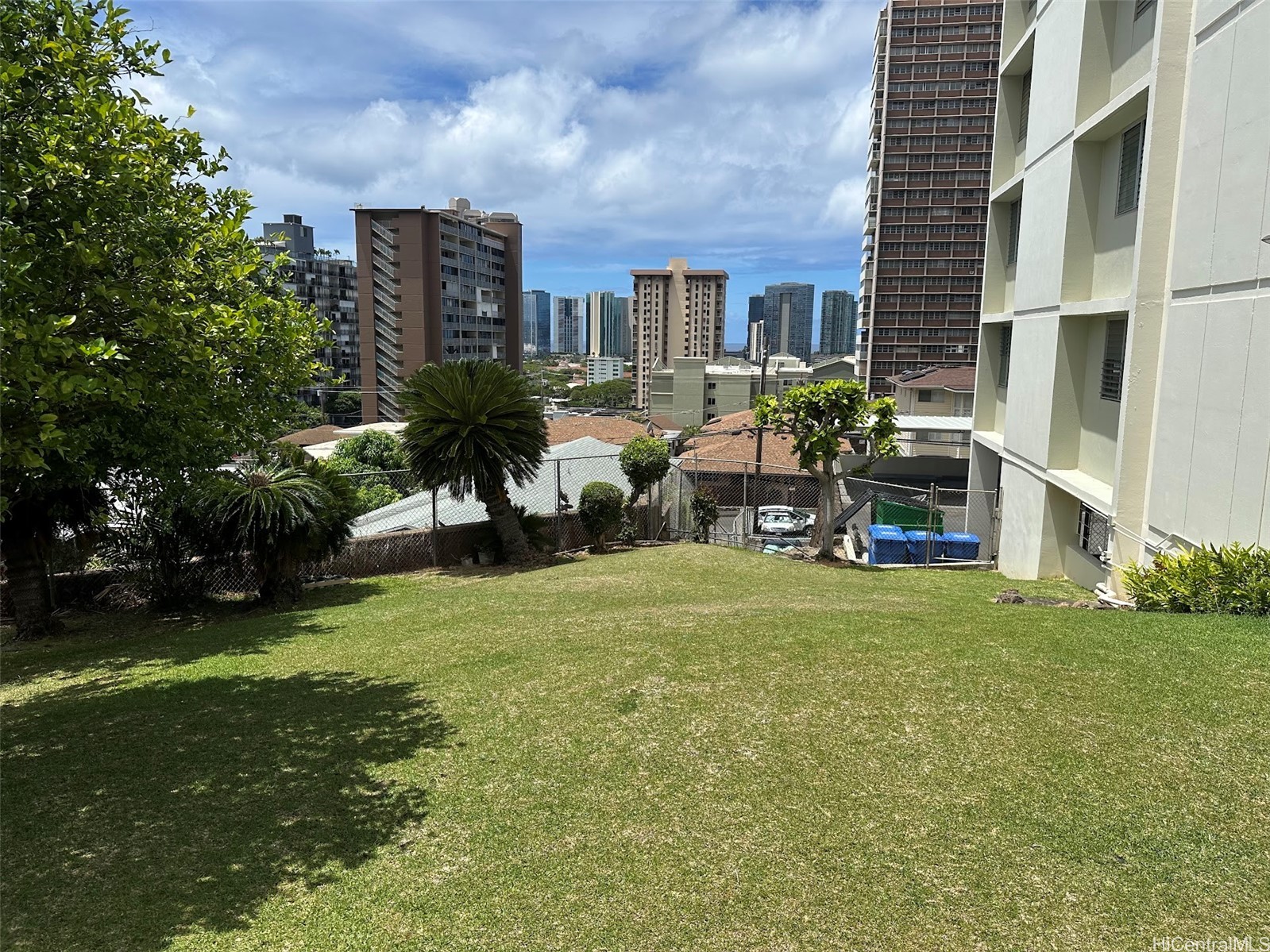 1515 Ward Avenue 304