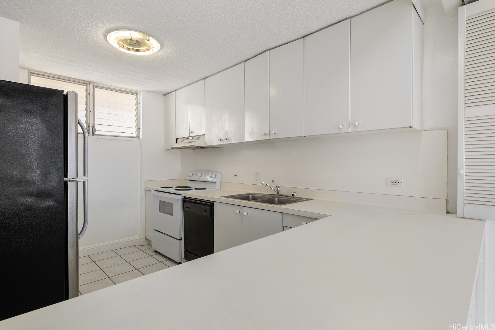 1515 Ward Avenue 304