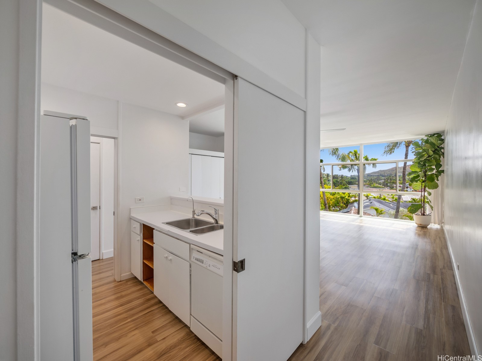 1030 Aoloa Place 412A