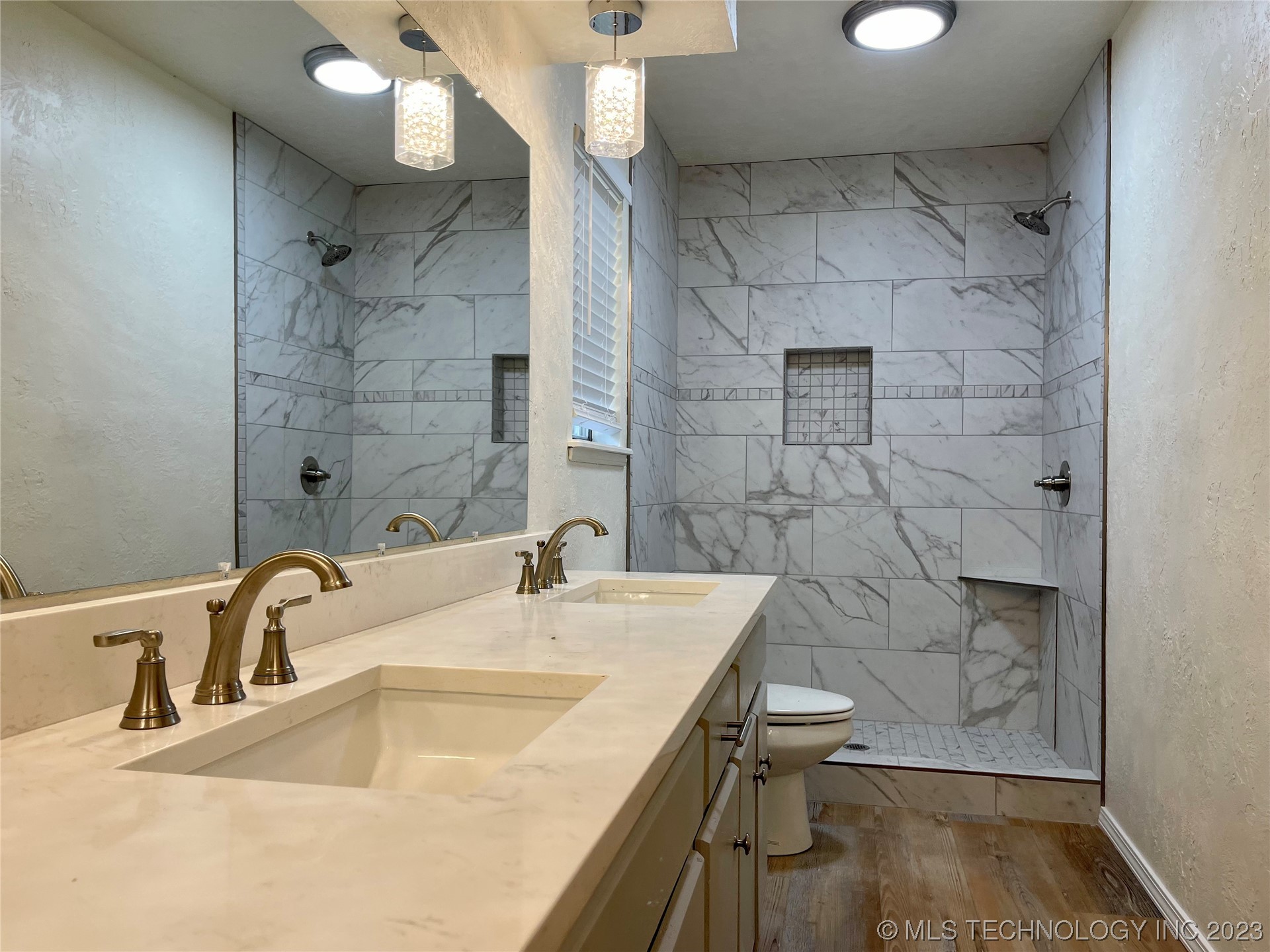 16340 County Road 1565