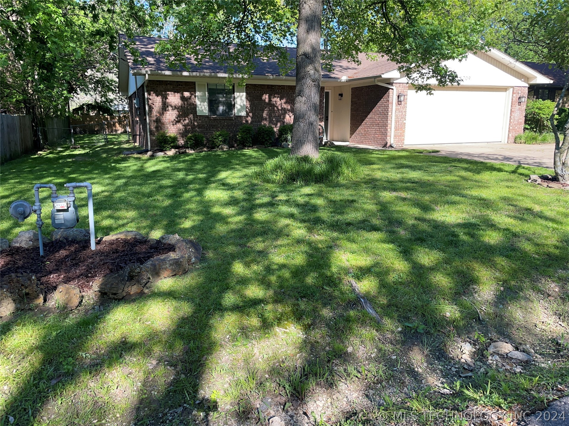 1709 Bois D Arc Lane