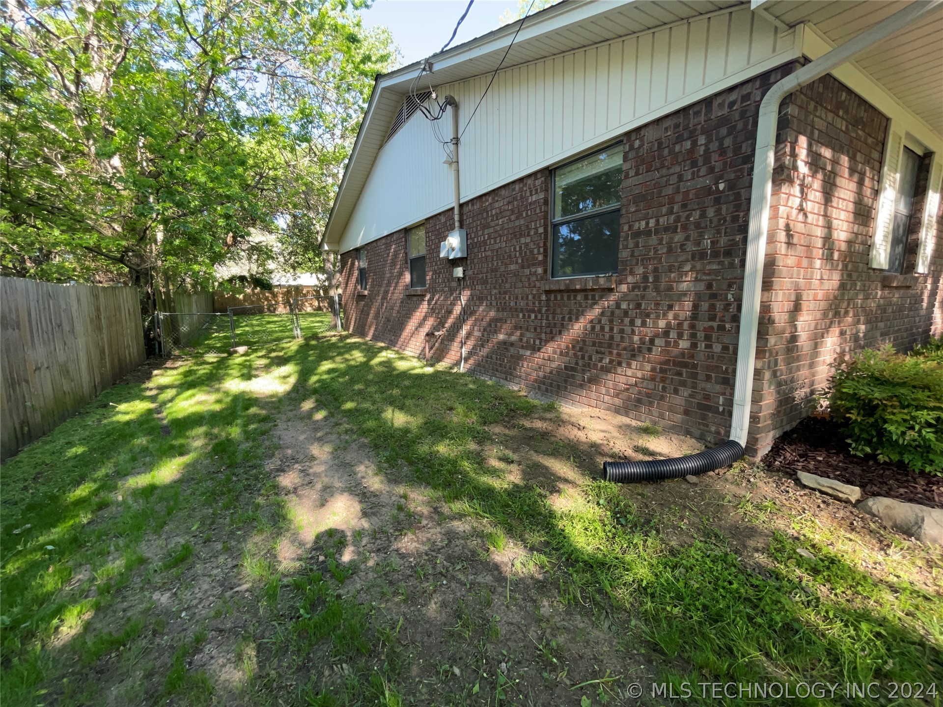 1709 Bois D Arc Lane