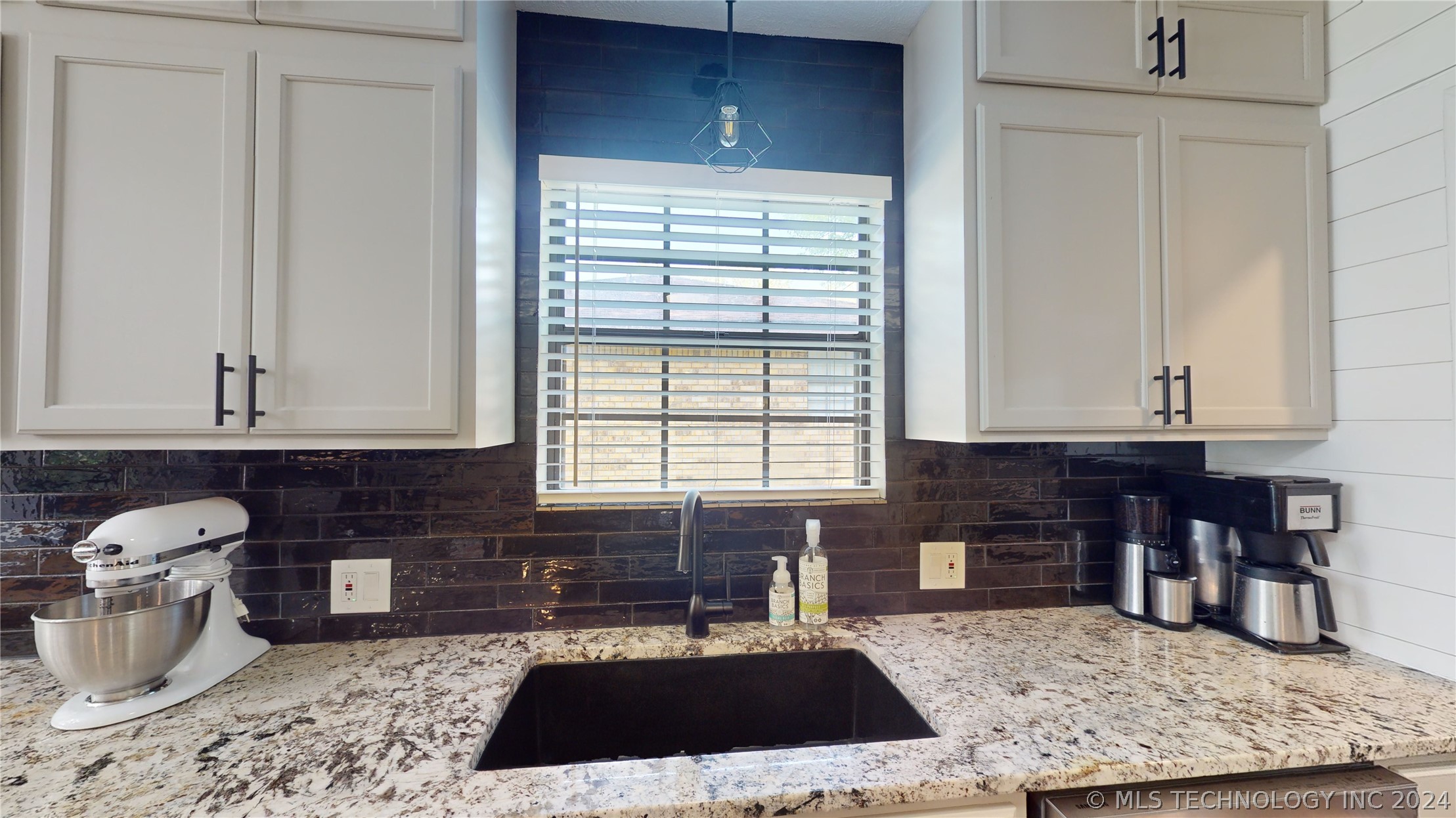 1709 Bois D Arc Lane